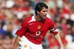 MANCHESTER, ENGLAND - APRIL 2:  Roy Keane of Manchester United in action during the Premier League match between Manchester United and Blackburn Rovers at Old Trafford on April 2, 2005 in Manchester, England.  (Photo by Alex Livesey/Getty Images)
