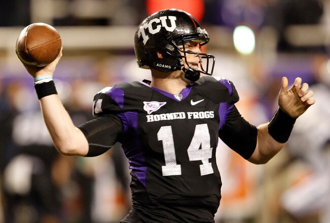 FORT WORTH, TX - OCTOBER 23:  Quarterback Andy Dalton #14 of the TCU Horned Frogs passes the ball against the Air Force Falcons at Amon G. Carter Stadium on October 23, 2010 in Fort Worth, Texas.  (Photo by Tom Pennington/Getty Images)