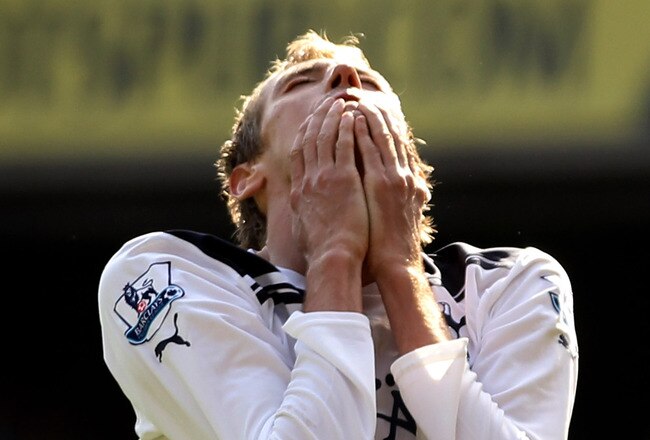 LONDON, ENGLAND - APRIL 09:  Peter Crouch of Spurs reacts during the Barclays Premier League match between Tottenham Hotspur and Stoke City at White Hart Lane on April 9, 2011 in London, England.  (Photo by Ian Walton/Getty Images)