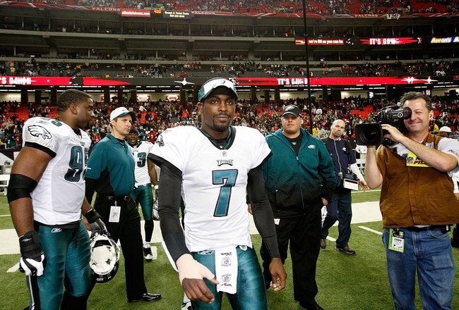 ATLANTA - DECEMBER 06:  Michael Vick #7 of the Philadelphia Eagles against the Atlanta Falcons at Georgia Dome on December 6, 2009 in Atlanta, Georgia.  (Photo by Kevin C. Cox/Getty Images)