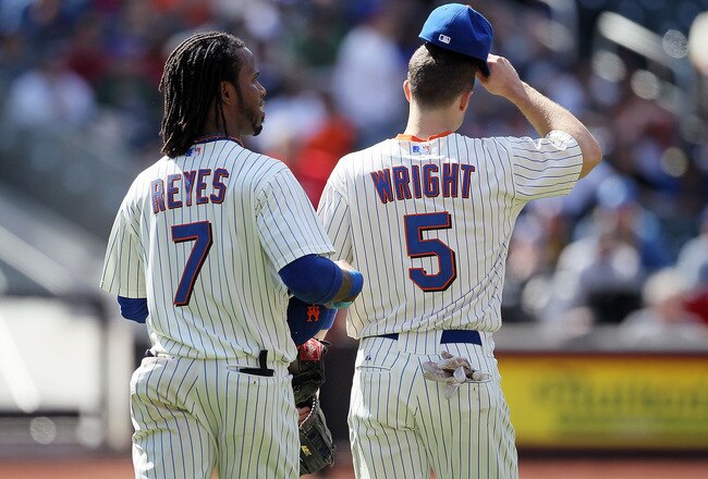 NEW YORK, NY - MAY 05:  Jose Reyes #7 and David Wright #5 of the New York Mets take the field against the San Francisco Giants on May 5, 2011 at Citi Field in the Flushing neighborhood of the Queens borough of New York City. The Mets defeated the Giants 5-2.  (Photo by Jim McIsaac/Getty Images)