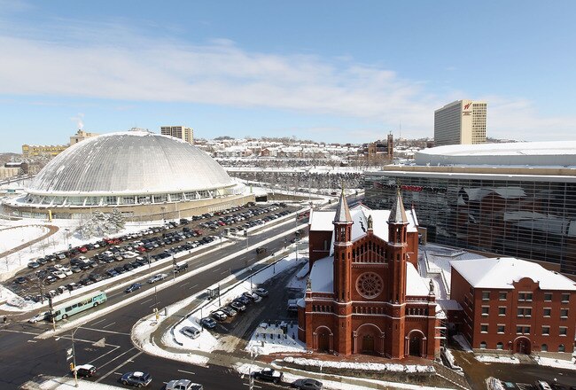 PITTSBURGH, PA - FEBRUARY 22:  General view of (L-R) Melon Arena, Epiphany Catholic Church and Consol Energy Center before the NHL game between the San Jose Sharks and the Washington Capitals on February 22, 2011 in Pittsburgh, Pennsylvania.  (Photo by Christian Petersen/Getty Images)