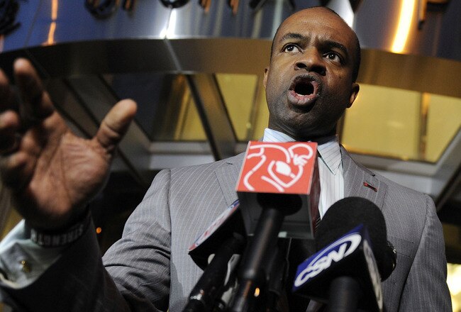 WASHINGTON, DC - MARCH 11:  NFL Players Association executive director DeMaurice Smith addresses reporters after the league and the NFL Players Association failed to reach an agreement in labor talks at the Federal Mediation and Conciliation Service building March 11, 2011 in Washington, DC. The NFLPA has filed for decertification and will no longer be the exclusive collective bargaining representative for the players. Players will now be able to file antitrust lawsuits against the NFL.  (Photo by Jonathan Ernst/Getty Images)