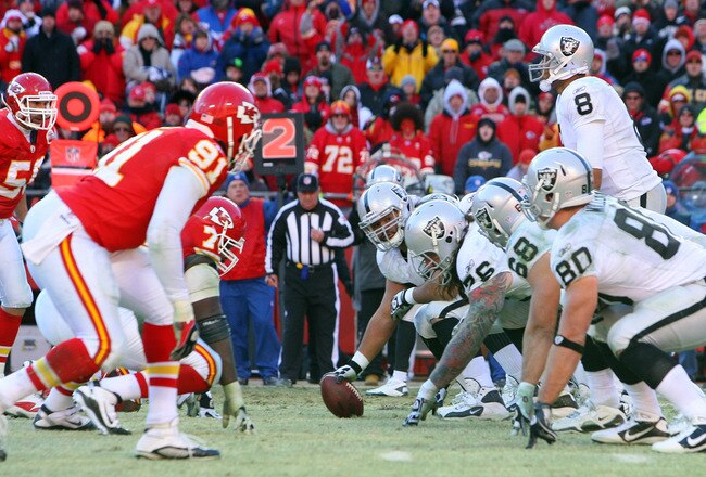 KANSAS CITY, MO - JANUARY 02:  The Oakland Raiders offense lines up against the defense of the Kansas City Chiefs at Arrowhead Stadium on January 2, 2011 in Kansas City, Missouri.  (Photo by Tim Umphrey/Getty Images)