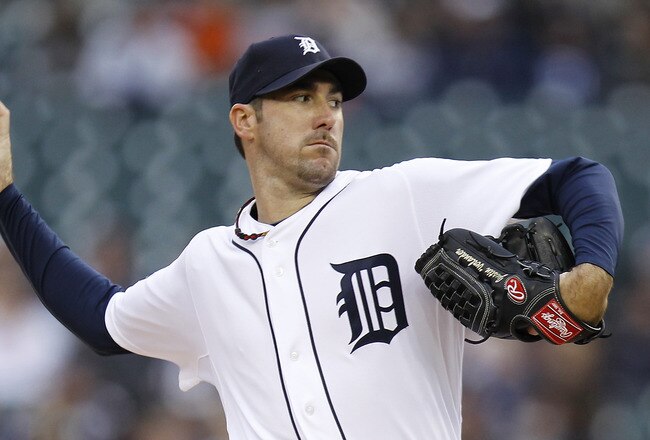 DETROIT, MI - MAY 02:  Justin Verlander #35 of the Detroit Tigers throws a first inning pitch while playing the New York Yankees  at Comerica Park on May 2, 2011 in Detroit, Michigan.  (Photo by Gregory Shamus/Getty Images)