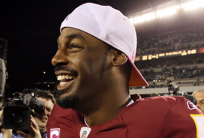 PHILADELPHIA - OCTOBER 03:  Donovan McNabb #5 of the Washington Redskins celebrates after defeating the Philadelphia Eagles on October 3, 2010 at Lincoln Financial Field in Philadelphia, Pennsylvania. The Redskins defeated the Eagles 17-12.  (Photo by Jim McIsaac/Getty Images)