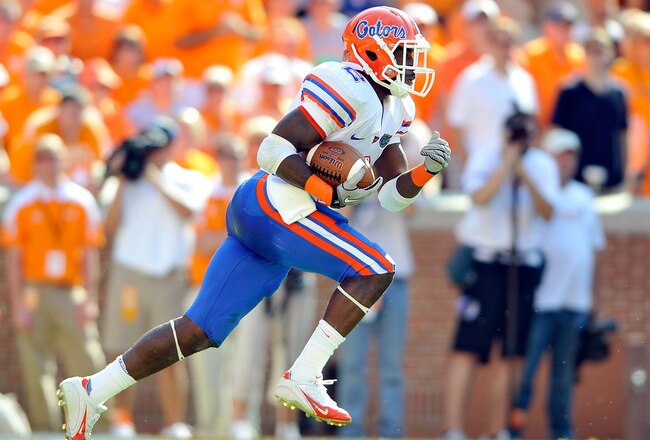 KNOXVILLE, TN - SEPTEMBER 18:  Jeff Demps #2 of the Florida Gators oruns against the Tennessee Volunteers at Neyland Stadium on September 18, 2010 in Knoxville, Tennessee.  (Photo by Grant Halverson/Getty Images)