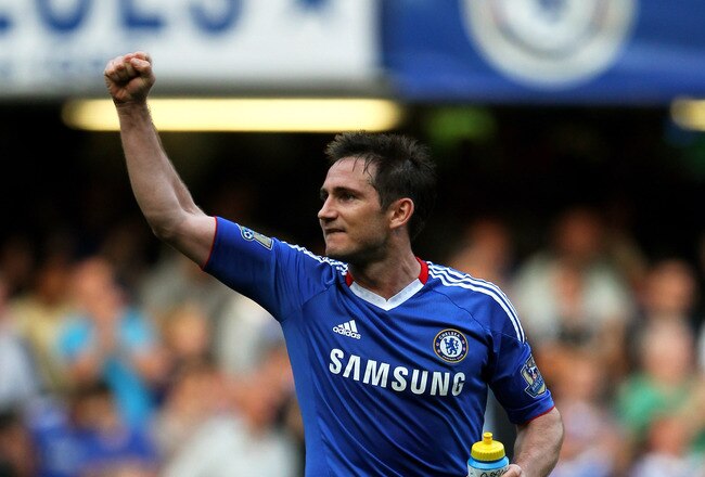 LONDON, ENGLAND - APRIL 30:  Frank Lampard of Chelsea celebrates following his team's 2-1 victory during the Barclays Premier League match between Chelsea and Tottenham Hotspur at Stamford Bridge on April 30, 2011 in London, England.  (Photo by Clive Rose/Getty Images)
