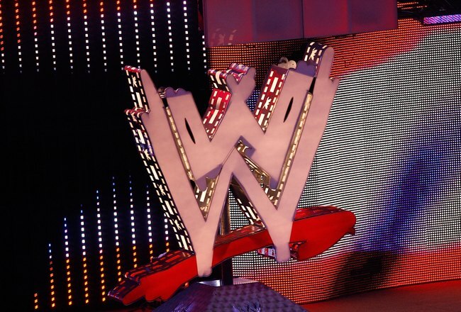 UNCASVILLE, CT - AUGUST 3:  Actor Jeremy Piven guest hosts WWE's 'Monday Night Raw' at Mohegan Sun on August 3, 2009 in Uncasville, Connecticut.  (Photo by Jim Rogash/Getty Images)