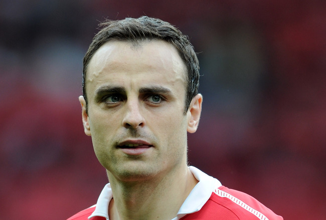 MANCHESTER, ENGLAND - MAY 04:  Dimitar Berbatov of Manchester United lines up prior to the UEFA Champions League Semi Final second leg match between Manchester United and Schalke at Old Trafford on May 4, 2011 in Manchester, England.  (Photo by Michael Regan/Getty Images)