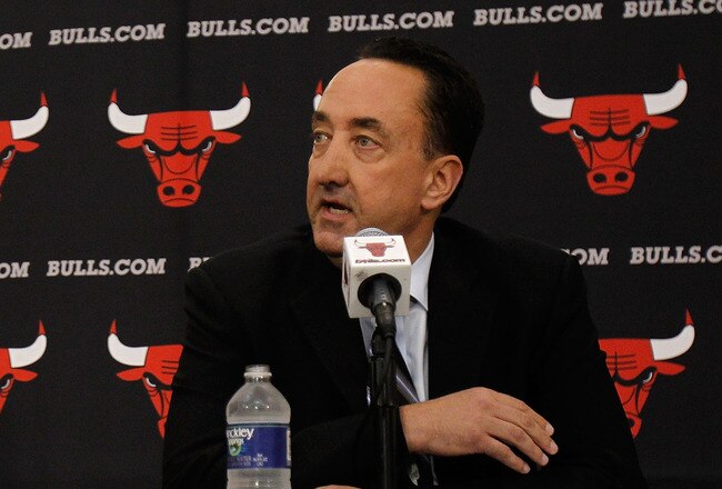 DEERFIELD, IL - JUNE 23: General Manager Gar Forman of the Chicago Bulls (L) announces that Tom Thibodeau, formally an assistant coach with the Boston Celtics, will become the new head coach of the Bulls during a press conference at the Berto Center practice facility on June 23, 2010 in Deerfield, Illinois. NOTE TO USER: User expressly acknowledges and agrees that, by downloading and/or using this Photograph, User is consenting to the terms and conditions of the Getty Images License Agreement. (Photo by Jonathan Daniel/Getty Images)