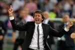 ROME, ITALY - MAY 29:  FC Internazionale Milano head coach Leonardo celebrates after victory in the Tim Cup final during the Tim Cup final between FC Internazionale Milano and US Citta di Palermo at Olimpico Stadium on May 29, 2011 in Rome, Italy.  (Photo by Claudio Villa/Getty Images)
