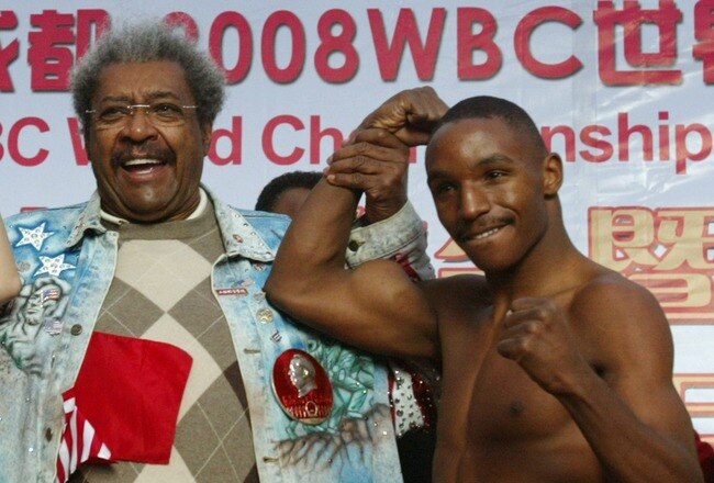 CHENGDU, CHINA - NOVEMBER 6:  (CHINA OUT)  (L to R)  Sun-Haeng Lee of South Korea, US boxing promoter Don King and Devon Alexander of the USA attend the weigh-in ceremony prior to their 2008 WBC World Championship Lightweight bout on November 6, 2008 in Chengdu of Sichuan Province, China. The fights will be held at Chengdu National Stadium on November 7, 2008. (Photo by China Photos/Getty Images)