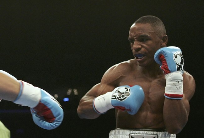ST. LOUIS - JULY 8:  Devon Alexander (R) and Tyler Ziolkowski exchange blows during their fight on July 8, 2006 at the Savvis Center in St. Louis, Missouri.  (Photo by Elsa/Getty Images)