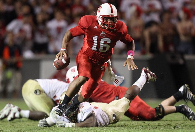 RALEIGH, NC - OCTOBER 28:  Russell Wilson #16 of the North Carolina State Wolfpack runs with the ball against the Florida State Seminoles during their game at Carter-Finley Stadium on October 28, 2010 in Raleigh, North Carolina.  (Photo by Streeter Lecka/Getty Images)