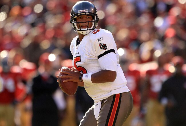 SAN FRANCISCO - NOVEMBER 21:  Josh Freeman #5 of the Tampa Bay Buccaneers in action against the San Francisco 49ers at Candlestick Park on November 21, 2010 in San Francisco, California.  (Photo by Ezra Shaw/Getty Images)