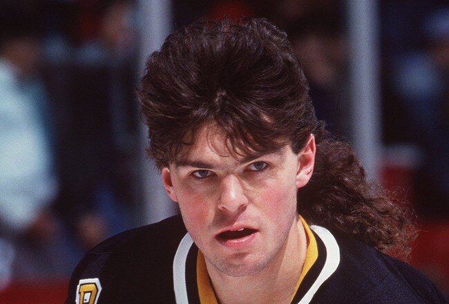 1993-94:  JAROMIR JAGR OF PITTSBURGH BEFORE THE PENGUINS GAME VERSUS THE MONTREAL CANADIENS AT THE FORUM IN MONTREAL, CANADA. Mandatory Credit: Robert Laberge/ALLSPORT