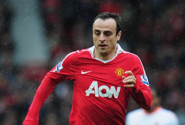 MANCHESTER, ENGLAND - MAY 22:  Dimitar Berbatov of Manchester United in action during the Barclays Premier League match between Manchester United and Blackpool at Old Trafford on May 22, 2011 in Manchester, England.  (Photo by Shaun Botterill/Getty Images)