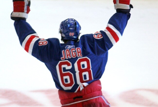 NEW YORK - MAY 01:  Jaromir Jagr #68 of the New York Rangers acknowledges the crowd after being named the second star after his team defeated the Pittsburgh Penguins 3-0 in Game 4 of the Eastern Conference Semifinals of the 2008 NHL Stanley Cup Playoffs at Madison Square Garden on May 1, 2008 in New York City.  The Penguins lead the series 3-1.  (Photo by Bruce Bennett/Getty Images)