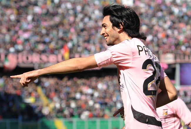 PALERMO, ITALY - FEBRUARY 13:  Javier Pastore of Palermo celebrates after scoring the opening goal during the Serie A match between US Citta di Palermo and ACF Fiorentina at Stadio Renzo Barbera on February 13, 2011 in Palermo, Italy.  (Photo by Tullio M. Puglia/Getty Images)