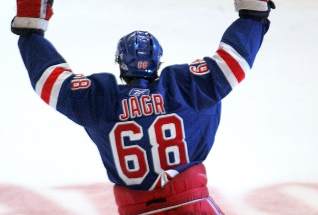 NEW YORK - MAY 01:  Jaromir Jagr #68 of the New York Rangers acknowledges the crowd after being named the second star after his team defeated the Pittsburgh Penguins 3-0 in Game 4 of the Eastern Conference Semifinals of the 2008 NHL Stanley Cup Playoffs at Madison Square Garden on May 1, 2008 in New York City.  The Penguins lead the series 3-1.  (Photo by Bruce Bennett/Getty Images)
