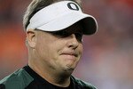 GLENDALE, AZ - JANUARY 10:  Head coach Chip Kelly of the Oregon Ducks looks on during their 22-19 loss to the Auburn Tigers during the Tostitos BCS National Championship Game at University of Phoenix Stadium on January 10, 2011 in Glendale, Arizona.  (Photo by Ronald Martinez/Getty Images)