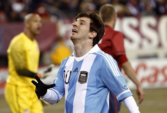 EAST RUTHERFORD, NJ - MARCH 26:  Lionel Messi #10 of Argentina reacts after a failed scoring attempt during the first half of a friendly match against the United States at New Meadowlands Stadium on March 26, 2011 in East Rutherford, New Jersey.  (Photo by Jeff Zelevansky/Getty Images)