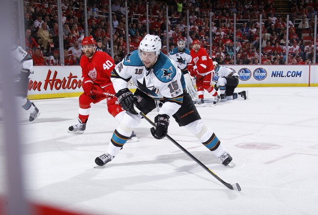 DETROIT - MAY 6: Dany Heatley #15 of the San Jose Sharks controls the puck while playing the Detroit Red Wings in Game Four of the Western Conference Semifinals during the 2011 NHL Stanley Cup Playoffs on May 6, 2011 at Joe Louis Arena in Detroit, Michigan. (Photo by Gregory Shamus/Getty Images)