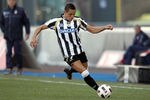 UDINE, ITALY - MARCH 06: Alexis Sanchez of Udinese Calcio in action during the Serie A match between Udinese Calcio and AS Bari at Stadio Friuli on March 6, 2011 in Udine, Italy.  (Photo by Gabriele Maltinti/Getty Images)