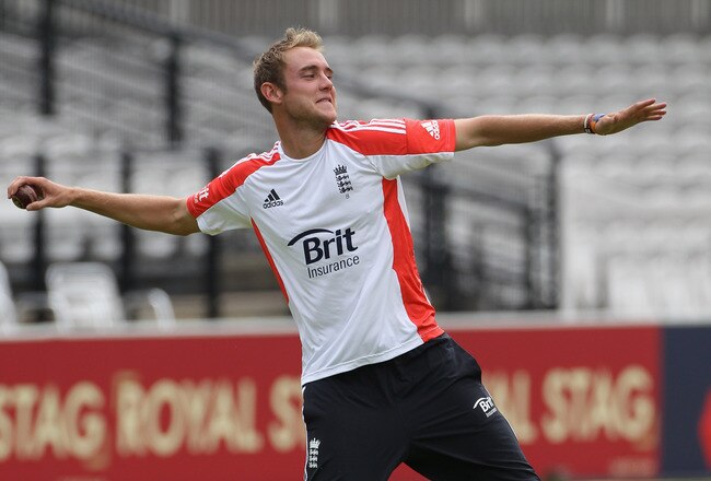 LONDON, ENGLAND - JULY 19:  Stuart Broad of England warms up during the England nets session at Lord's Cricket Ground on July 19, 2011 in London, England.  (Photo by Tom Shaw/Getty Images)