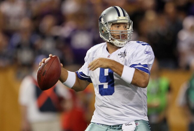 MINNEAPOLIS - OCTOBER 17:  Quarterback Tony Romo #9 of the Dallas Cowboys drops back to pass in the first quarter against the Minnesota Vikings at Mall of America Field on October 17, 2010 in Minneapolis, Minnesota.  (Photo by Jeff Gross/Getty Images)