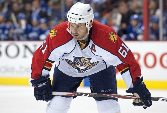 VANCOUVER, CANADA - OCTOBER 11: Cory Stillman #61 of the Florida Panthers gets ready for a face-off during NHL action against the Vancouver Canucks on October 11, 2010 at Rogers Arena in Vancouver, British Columbia, Canada.  (Photo by Rich Lam/Getty Images)