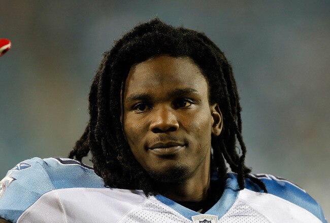 JACKSONVILLE, FL - OCTOBER 18:  Running back Chris Johnson #28 of the Tennessee Titans warms up prior to the game against the Jacksonville Jaguars at EverBank Field on October 18, 2010 in Jacksonville, Florida.  (Photo by J. Meric/Getty Images)