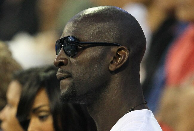 LOS ANGELES, CA - JULY 28:  Boston Celtics star Kevin Garnett attends the match between Mardy Fish and Gilles Muller of Luxembourg during Day 4 of the Farmers Classic presented by Mercedes-Benz at the LA Tennis Center on July 28, 2011 in Los Angeles, California.  Fish won 7-6 (1), 6-1.  (Photo by Stephen Dunn/Getty Images)
