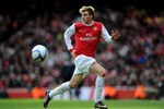 LONDON, ENGLAND - JANUARY 30:  Nicklas Bendtner of Arsenal runs with the ball during the FA Cup sponsored by E.ON fourth round match between Arsenal and Huddersfield Town at The Emirates Stadium on January 30, 2011 in London, England.  (Photo by Clive Mason/Getty Images)
