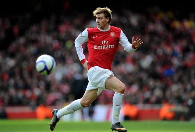 LONDON, ENGLAND - JANUARY 30:  Nicklas Bendtner of Arsenal runs with the ball during the FA Cup sponsored by E.ON fourth round match between Arsenal and Huddersfield Town at The Emirates Stadium on January 30, 2011 in London, England.  (Photo by Clive Mason/Getty Images)