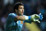 GOTHENBURG, SWEDEN - JUNE 18:  Sergio Asenjo of Spain during the UEFA U21 European Championships match between England and Spain at the Gamia Ullevi on June 18, 2009 in Gothenburg, Sweden.  (Photo by Phil Cole/Getty Images)