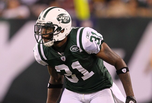 EAST RUTHERFORD, NJ - AUGUST 27:  Antonio Cromartie #31 of the New York Jets in action against the Washington Redskins  during their preseason game on August 27, 2010 at the New Meadowlands Stadium  in East Rutherford, New Jersey.  (Photo by Al Bello/Getty Images)