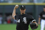 CHICAGO, IL - JULY 26: Starting pitcher Jake Peavy #44 of the Chicago White Sox delivers the ball against the Detroit Tigers at U.S. Cellular Field on July 26, 2011 in Chicago, Illinois. (Photo by Jonathan Daniel/Getty Images)