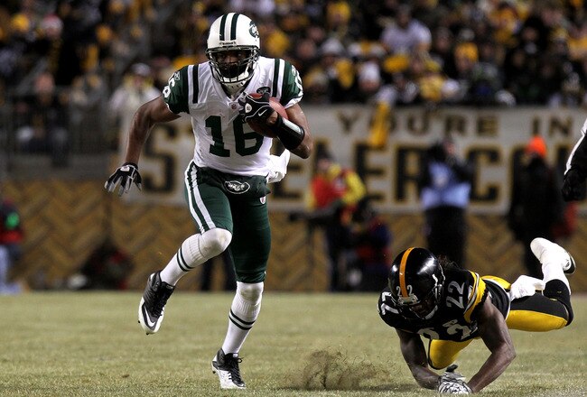 PITTSBURGH, PA - JANUARY 23:  Brad Smith #16 of the New York Jets runs with the ball against William Gay #22 of the Pittsburgh Steelers during the 2011 AFC Championship game at Heinz Field on January 23, 2011 in Pittsburgh, Pennsylvania. The Steelers won 24-19. (Photo by Nick Laham/Getty Images)
