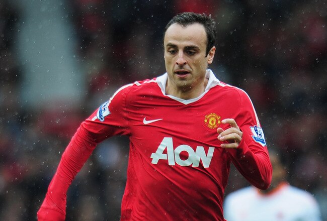 MANCHESTER, ENGLAND - MAY 22:  Dimitar Berbatov of Manchester United in action during the Barclays Premier League match between Manchester United and Blackpool at Old Trafford on May 22, 2011 in Manchester, England.  (Photo by Shaun Botterill/Getty Images)