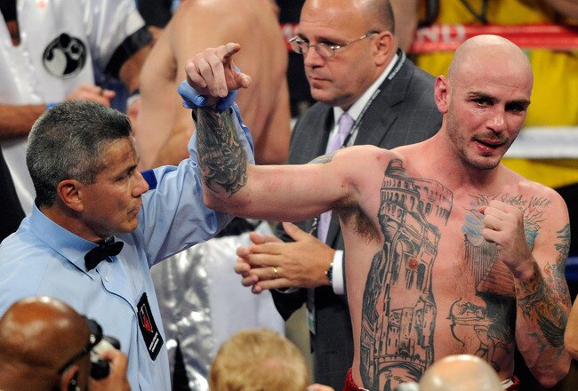 LAS VEGAS, NV - MAY 07:  Kelly Pavlik celebrates after defeating Alfonso Lopez by majority decision in the super middleweight fight at MGM Grand Garden Arena on May 7, 2011 in Las Vegas, Nevada.  (Photo by Ethan Miller/Getty Images)