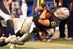 OAKLAND, CA - DECEMBER 19:  Zach Miller #80 of the Oakland Raiders in action during their game against the Denver Broncos at Oakland-Alameda County Coliseum on December 19, 2010 in Oakland, California.  (Photo by Ezra Shaw/Getty Images)