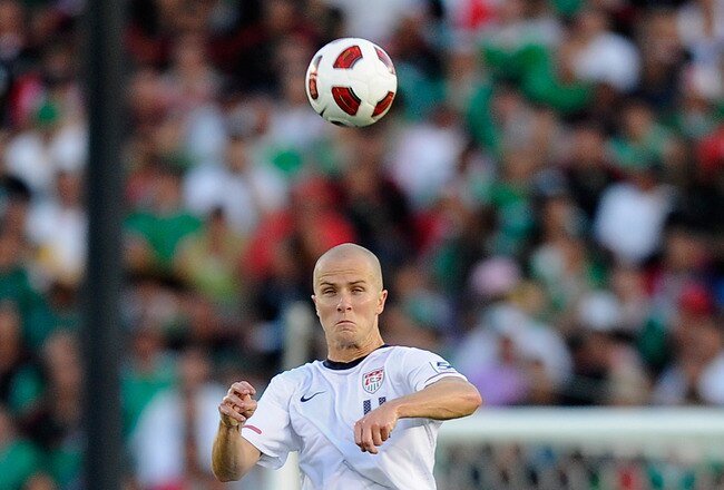 PASADENA, CA - JUNE 25: Michael Bradley #4 of the United States heads the ball against Mexico during the 2011 CONCACAF Gold Cup Championship at the Rose Bowl on June 25, 2011 in Pasadena, California.  (Photo by Kevork Djansezian/Getty Images)