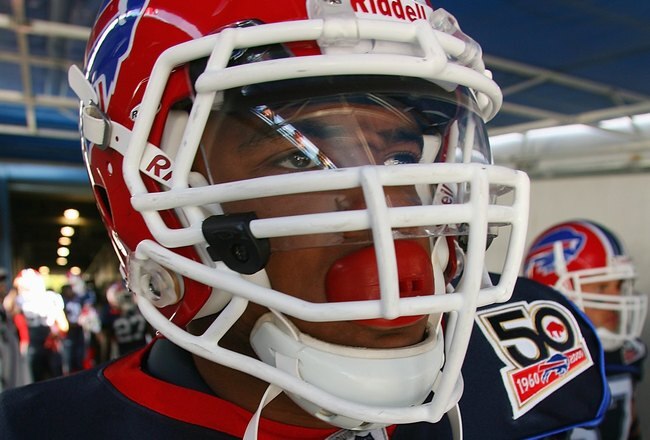 ORCHARD PARK, NY - SEPTEMBER 20:  Defensive end Aaron Maybin #58 of the Buffalo Bills gets ready to take the field prior to the game against the Tampa Bay Buccaneers at Ralph Wilson Stadium on September 20, 2009 in Orchard Park, New York.  The Bills won 33-20.  (Photo by Rick Stewart/Getty Images)