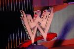 UNCASVILLE, CT - AUGUST 3:  Actor Jeremy Piven guest hosts WWE's 'Monday Night Raw' at Mohegan Sun on August 3, 2009 in Uncasville, Connecticut.  (Photo by Jim Rogash/Getty Images)
