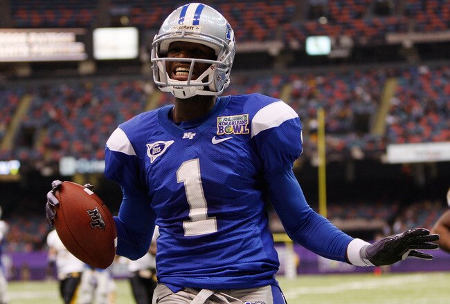 NEW ORLEANS - DECEMBER 20:  Chris McClover #1 of the Middle Tennessee Blue Raiders celebrates after scoring a touchdown against the Southern Miss Golden Eagles during the R+L Carriers New Orleans Bowl at the Louisiana Superdome on December 20, 2009 in New Orleans, Louisiana.  (Photo by Chris Graythen/Getty Images)