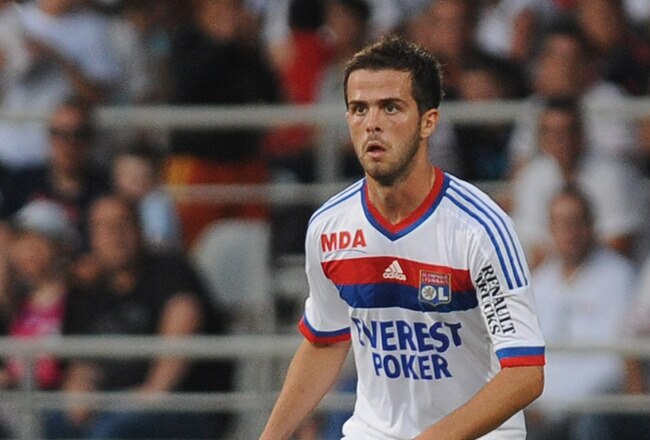 LYON, FRANCE - AUGUST 13:  Miralem Pjanic of Olympique Lyonnais in action during the Ligue 1 match between Olympique Lyonnais and AC Ajaccio at Gerland Stadium on August 13, 2011 in Lyon, France.  (Photo by Valerio Pennicino/Getty Images)