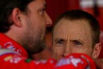 AVONDALE, AZ - NOVEMBER 14:  (R-L) Mark Martin, driver of the #5 CARQUEST/Kellogg's Chevrolet, talks with Tony Stewart, driver of the #14 Office Depot/Old Spice Chevrolet, during practice for the NASCAR Sprint Cup Series Checker O'Reilly Auto Parts 500 at Phoenix International Raceway on November 14, 2009 in Avondale, Arizona.  (Photo by Darrell Ingham/Getty Images)