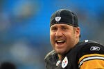 CHARLOTTE, NC - SEPTEMBER 01:  Ben Roethlisberger #7 of the Pittsburgh Steelers smiles against the Carolina Panthers before their preseason game at Bank of America Stadium on September 1, 2011 in Charlotte, North Carolina.  (Photo by Streeter Lecka/Getty Images)